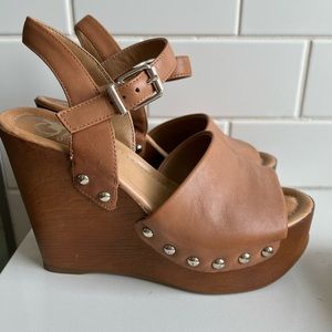 Giani Bini size 5 platform wedge